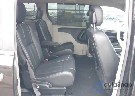 2015 Chrysler Town & Country Touring z USA, uszkodzony, nr VIN 2C4RC1BG5FR609839